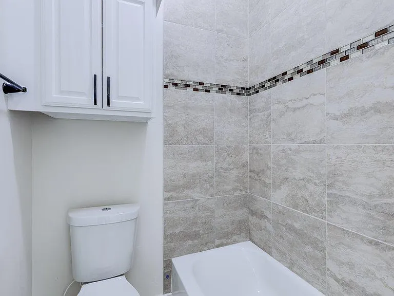9305 SW 34th St — Photo 11