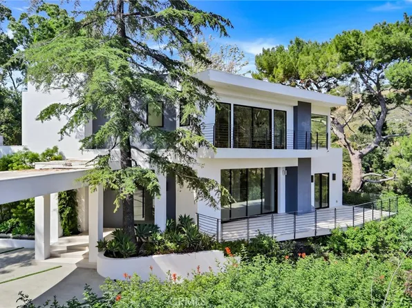2341 Zorada Ct, Los Angeles, CA 90046