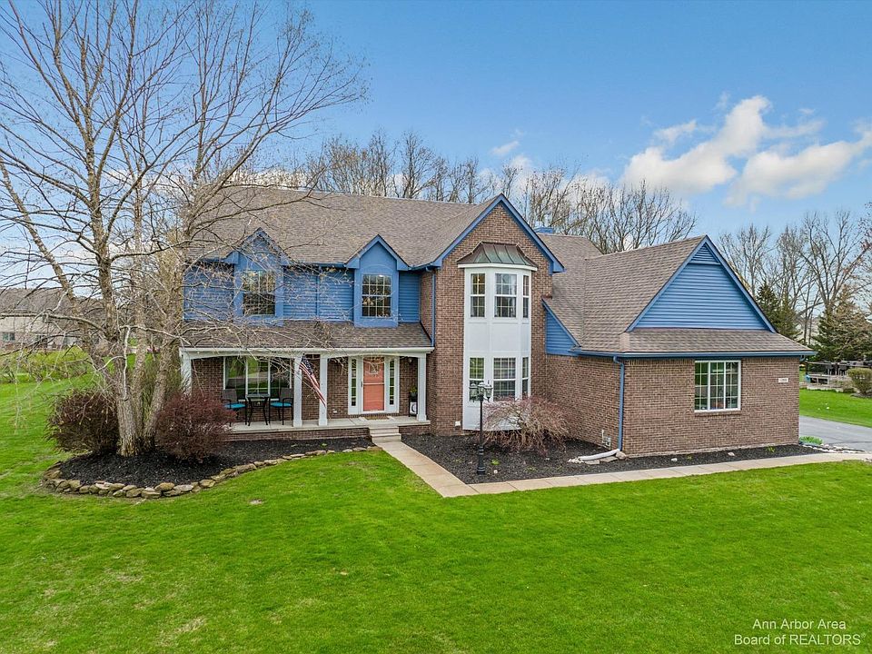 12900 Woodgrove Dr, South Lyon, MI 48178 Zillow