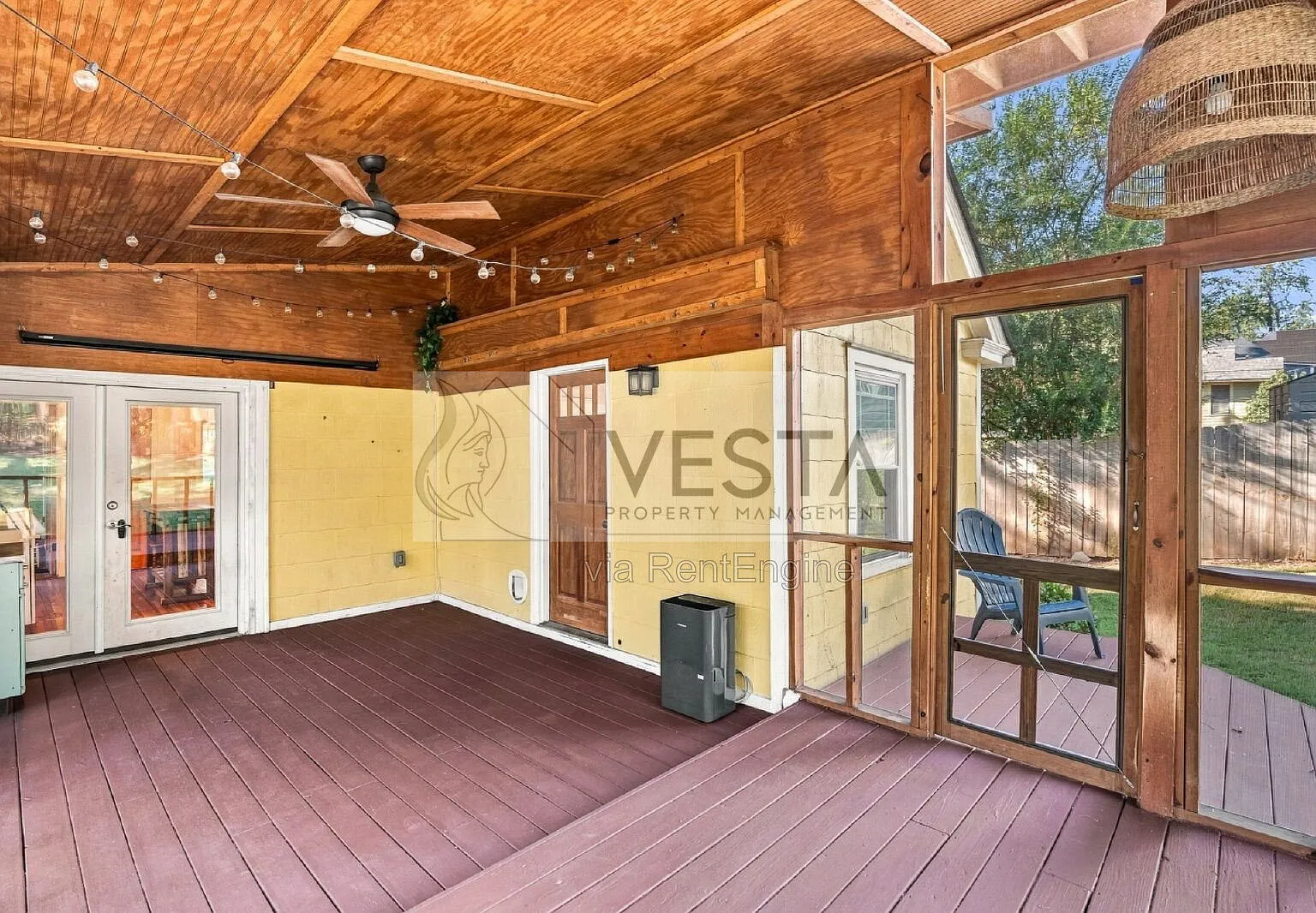 3 bed, 1.5 bath, 1232 sqft, $2,750 — Photo 3