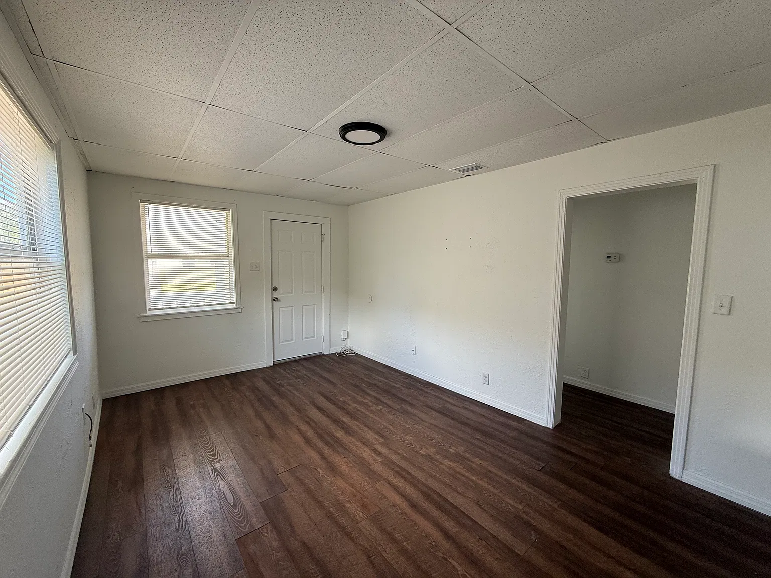2 bed, 700 sqft, $1,500 — Photo 4