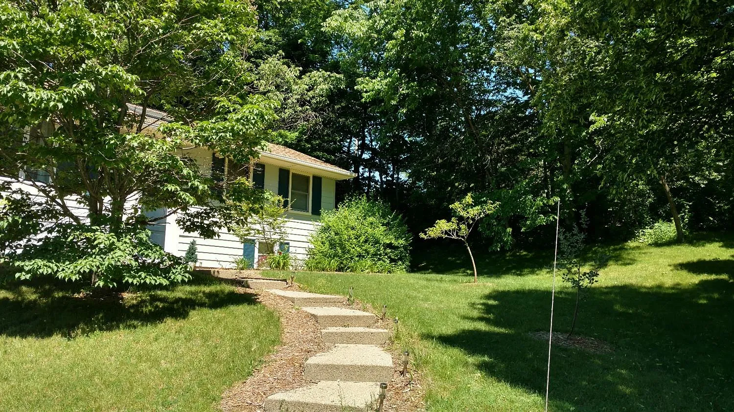 1029 Fountain St photo 1