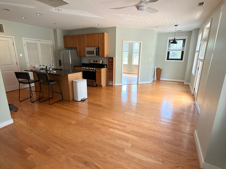 1st image of 181 E Reed Ave APT 214