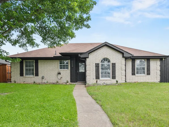 1313 Crosscreek Ln, Seagoville, TX 75159