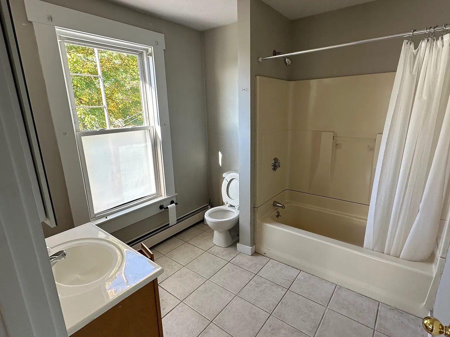 1 bed, $1,400 — Photo 4