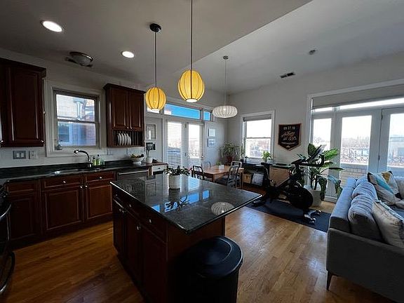 5th image of 3428 N Ashland Ave APT 4N