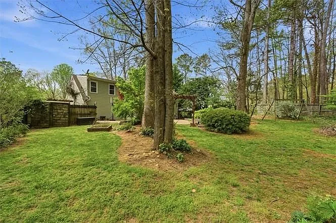 1386 Churchill Way — Photo 38