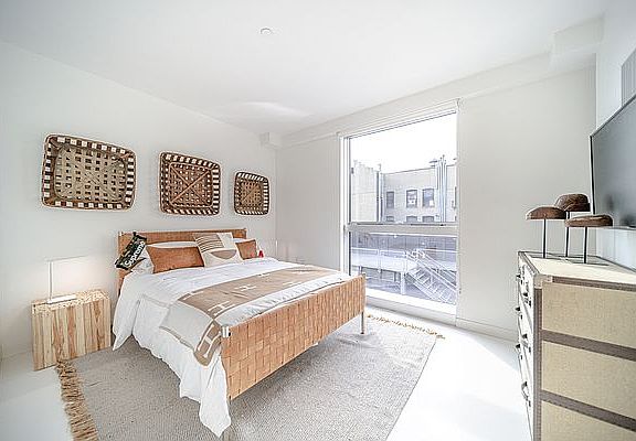 4th image of 158 E 126th St APT 1124