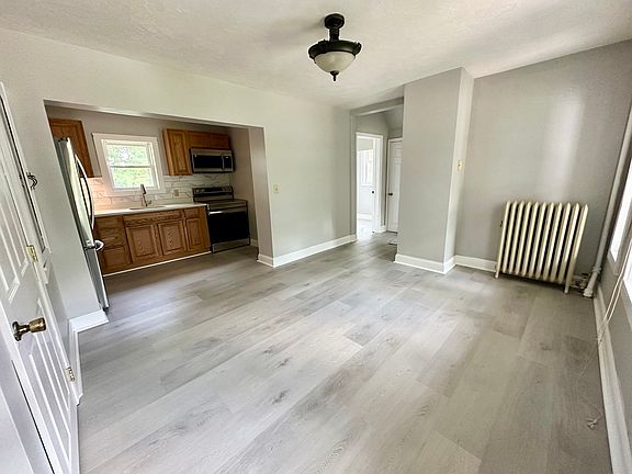4th image of 33 Prospect St