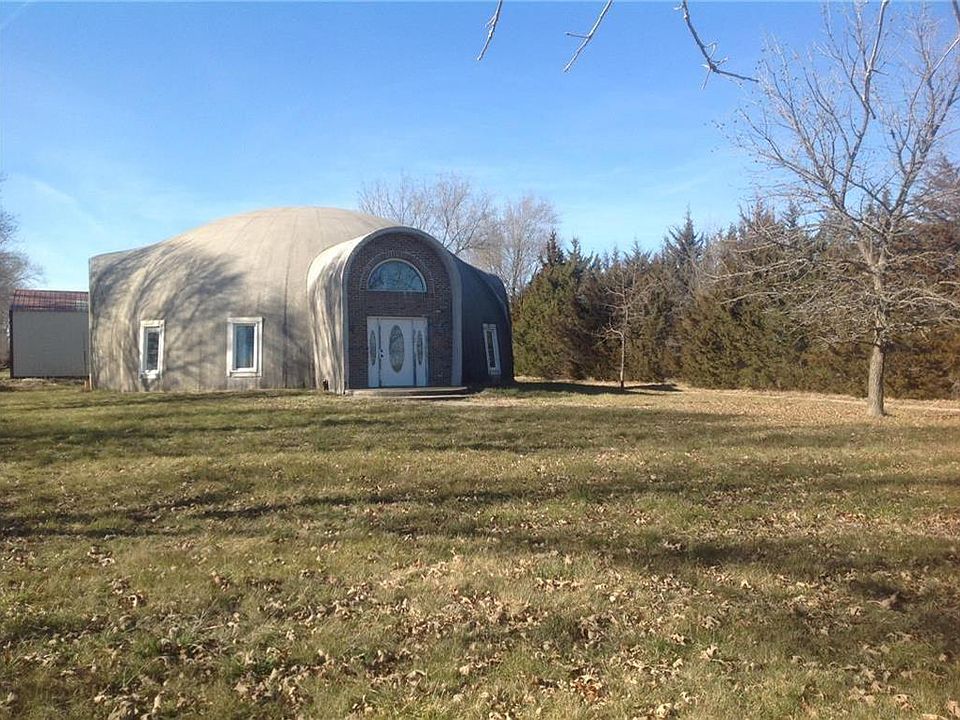 2nd image of 20900 Edgerton Rd