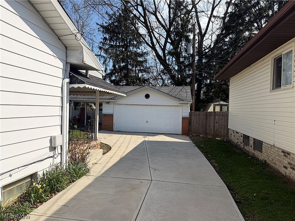 2nd image of 10272 N Church Dr
