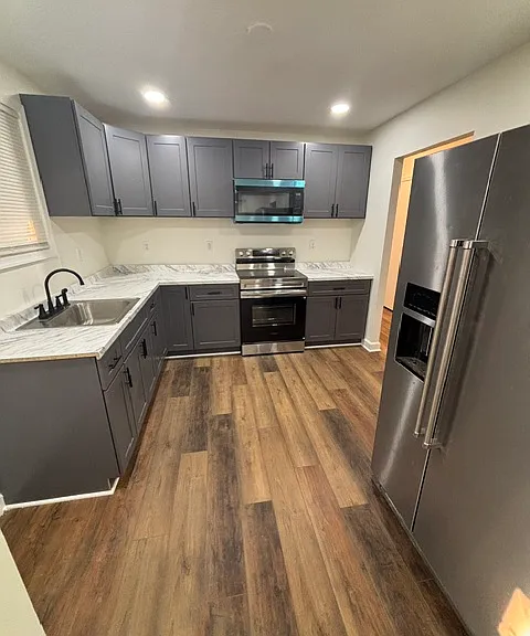 4404 Banks Pl NE — Photo 18