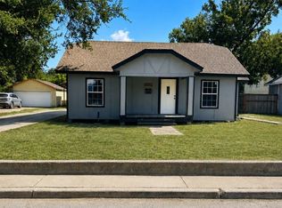 1020 E 5th St, Alice, TX 78332