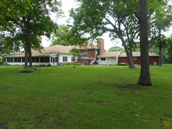 3rd image of 515 Sunnyside Dr