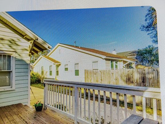 3rd image of 1415 E Cervantes St