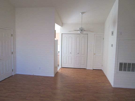 4th image of 714 Anne Ln #714