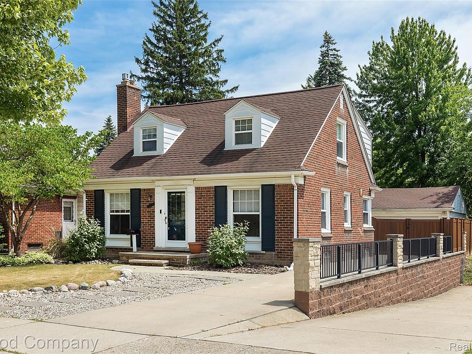 1st image of 23645 Lawrence Ave