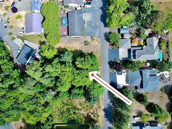 2nd image of 163 Olympic View Avenue NE