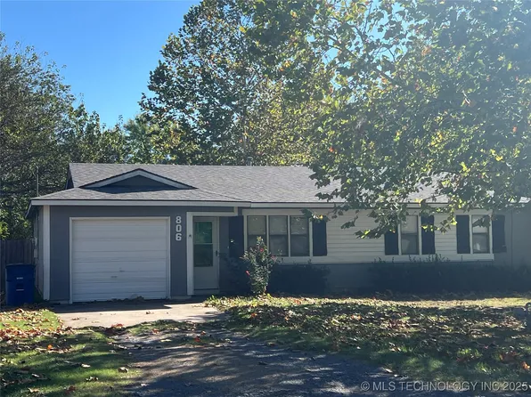 806 N Taylor Ave, Wagoner, OK 74467