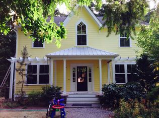 10891 Manitou Beach Dr, Bainbridge Island, WA 98110