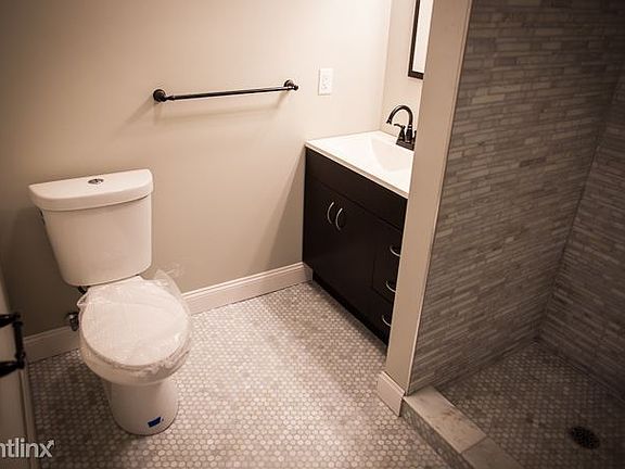 1st Floor Bathroom