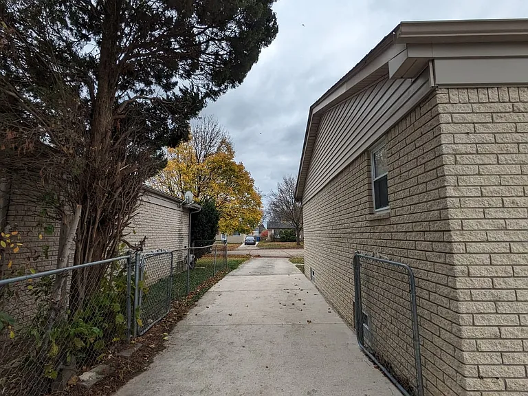 13241 Brainwood Ave — Photo 29