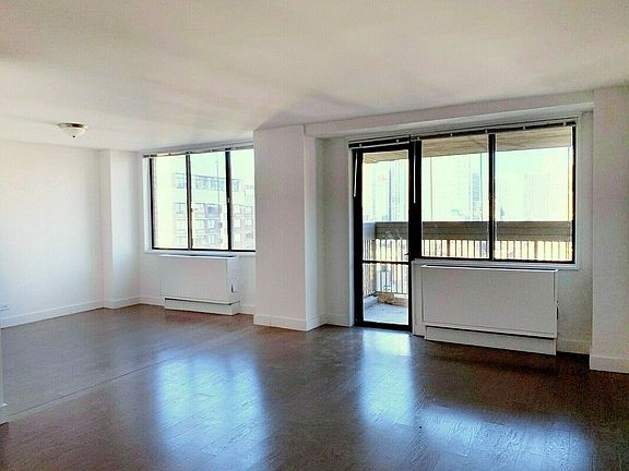4th image of 200 E 33rd St APT 26G