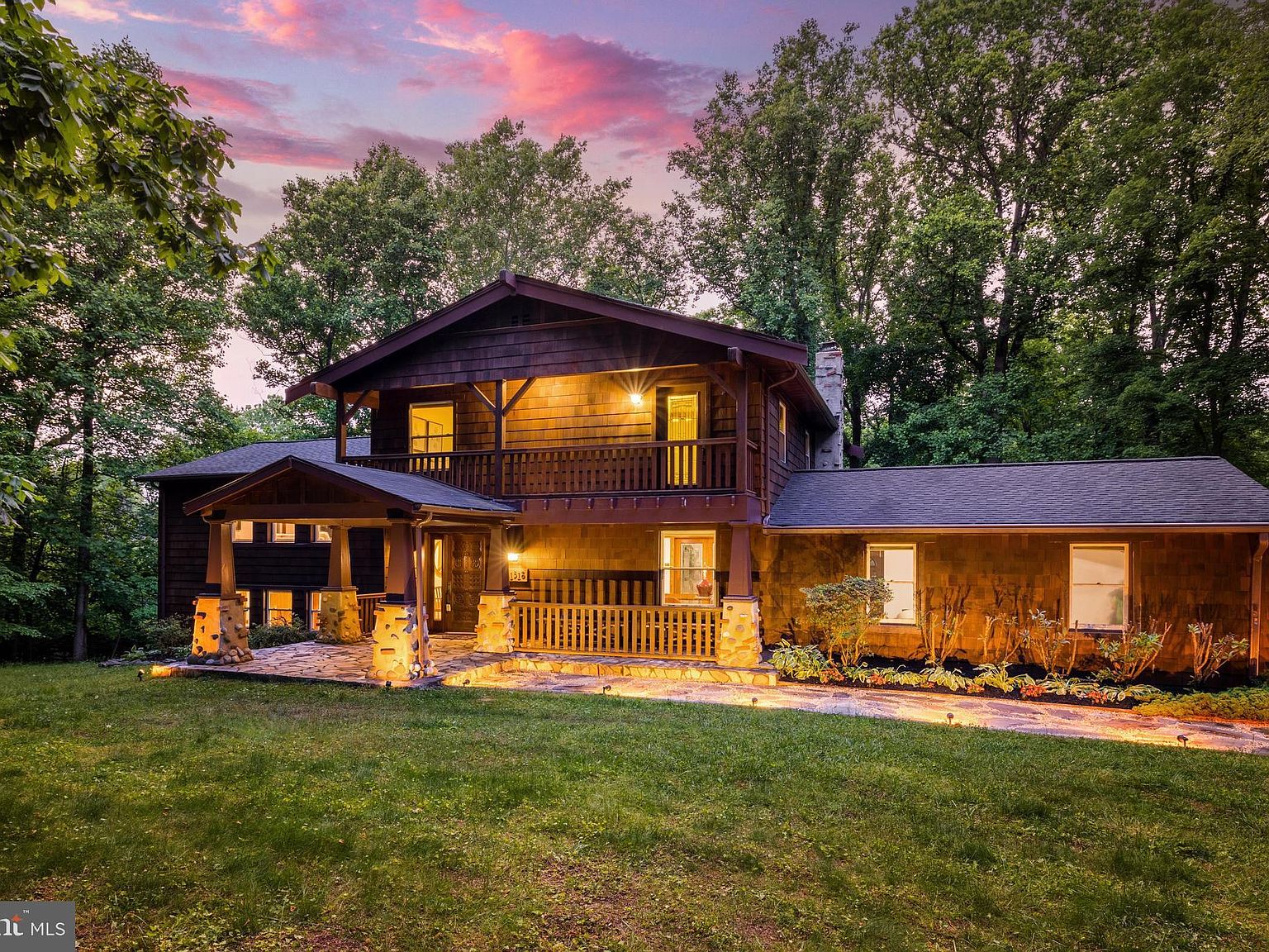 11318 Beach Mill Rd, Great Falls, VA 22066 Zillow