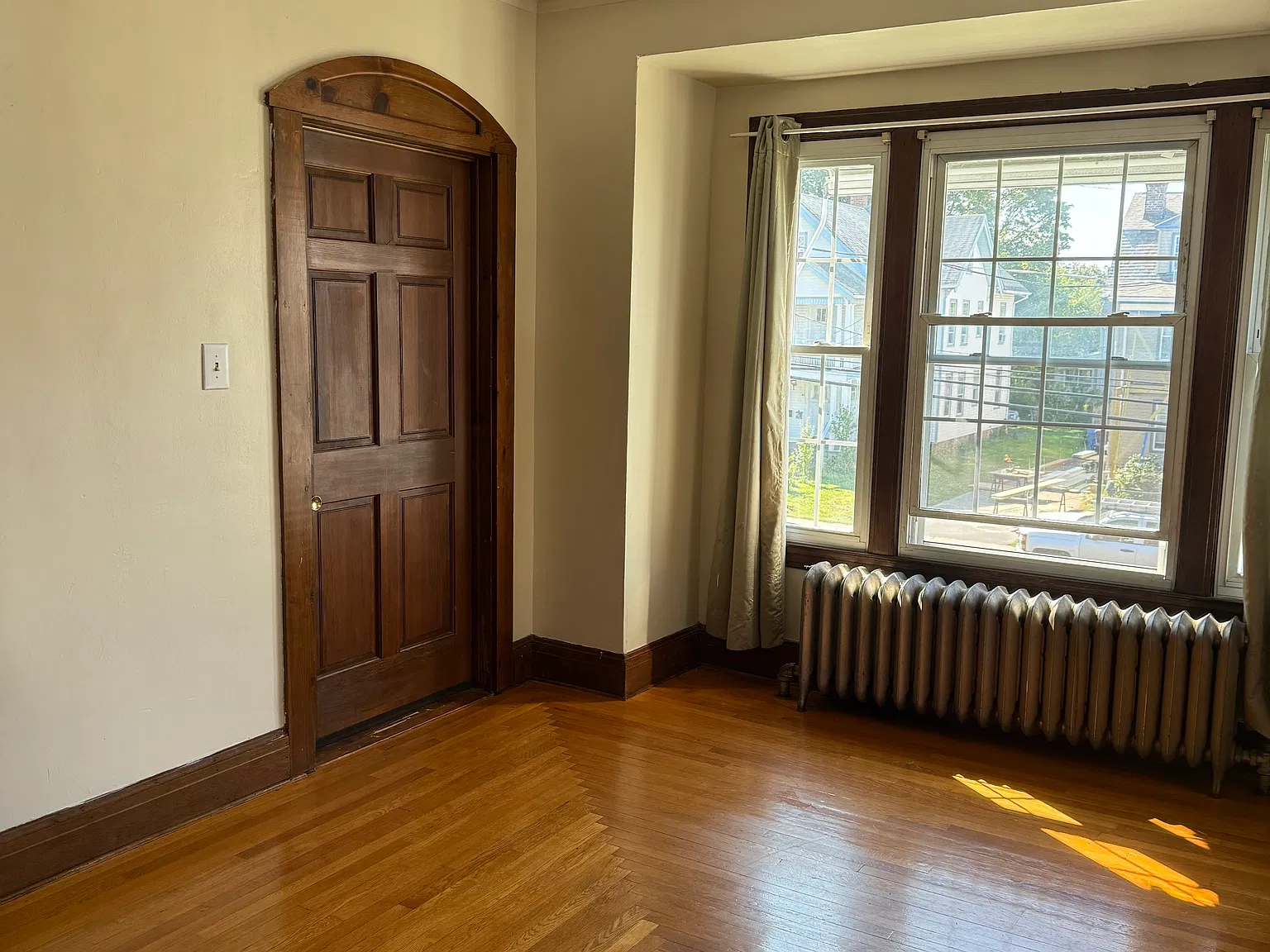 2 bed, 1200 sqft, $1,575 — Photo 3