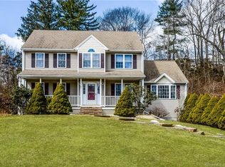 44 Cherry St, Branford, CT 06405