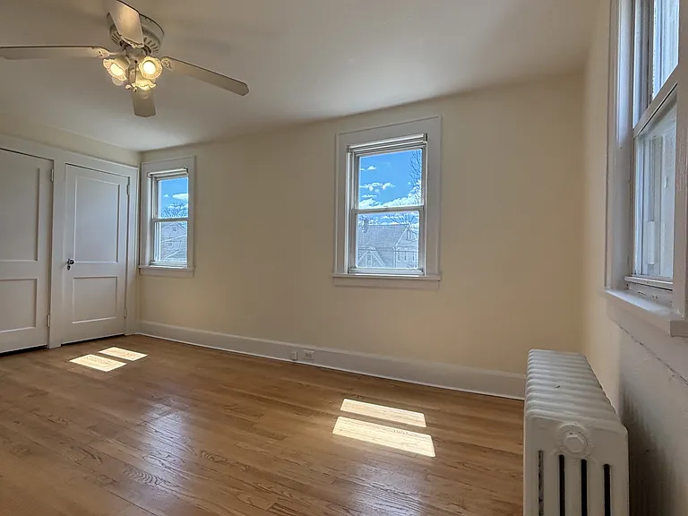 613 Martense Ave — Photo 5