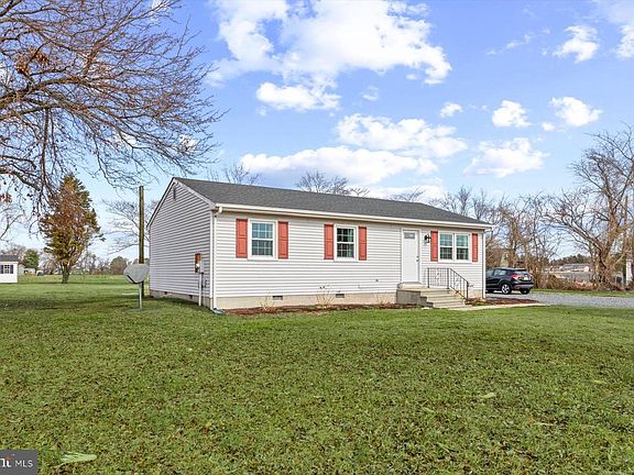 3rd image of 8870 Athol Rd