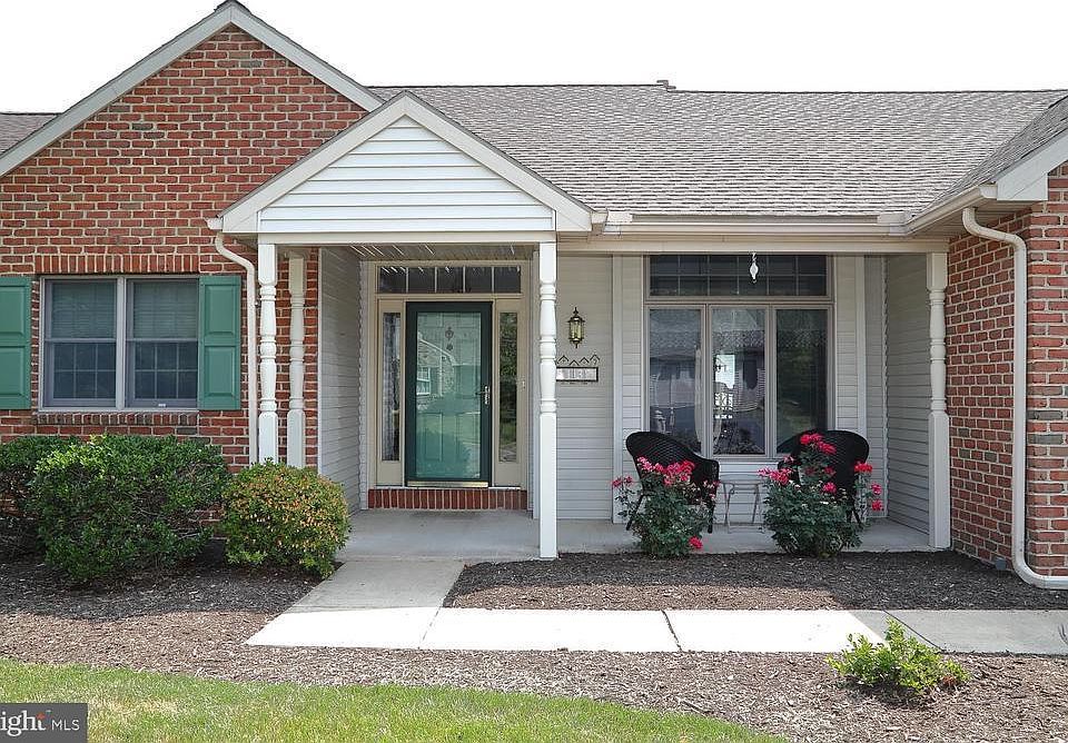 1st image of 13 Village Dr