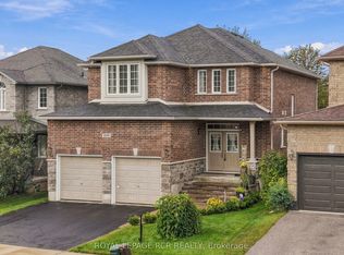 825 Booth Ave, Innisfil, ON L9S0A7