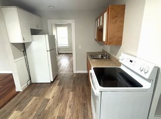 579 Willow St #3F, Woonsocket, RI 02895