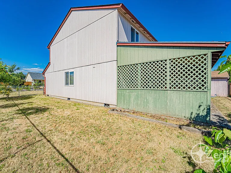 15501 NE 88th St — Photo 42