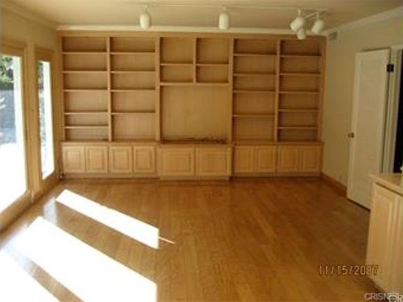4th image of 4234 Meadow Lark Dr