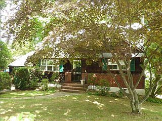 1st image of 128 Allan St