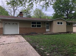 5441 N Troost Ave, Kansas City, MO 64118