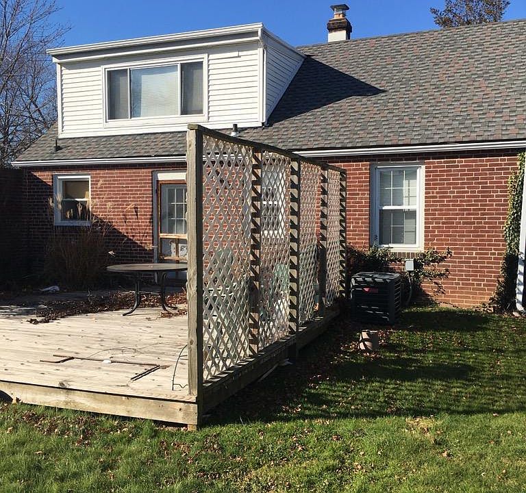 2nd image of 202 Garrett Rd