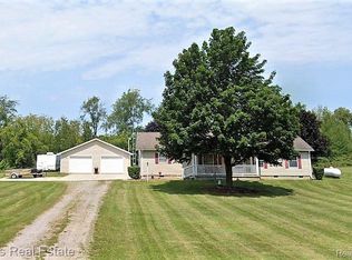 78 W Barnes Rd, Fostoria, MI 48435