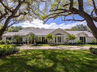 221 Sea Oak Dr, Indian River Shores, FL 32963