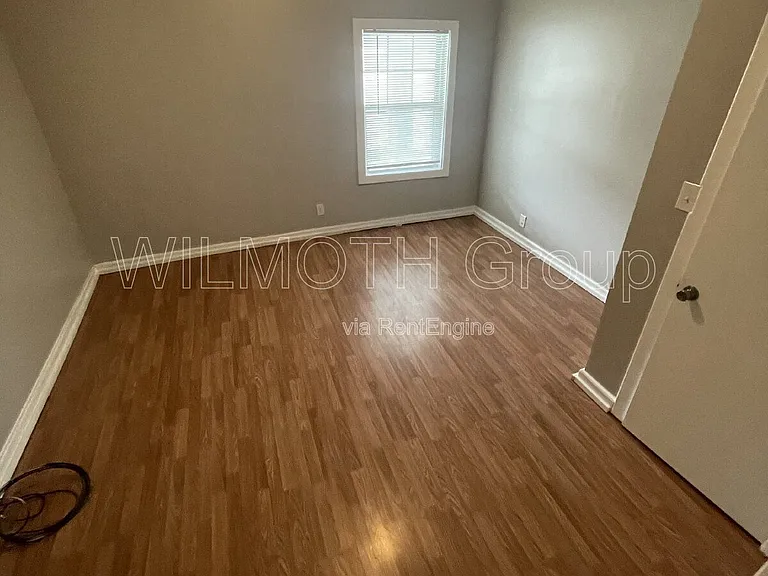 2631 Southeastern Ave — Photo 15
