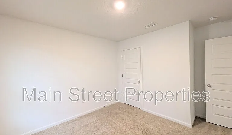 10557 Queens Gate Cir — Photo 11