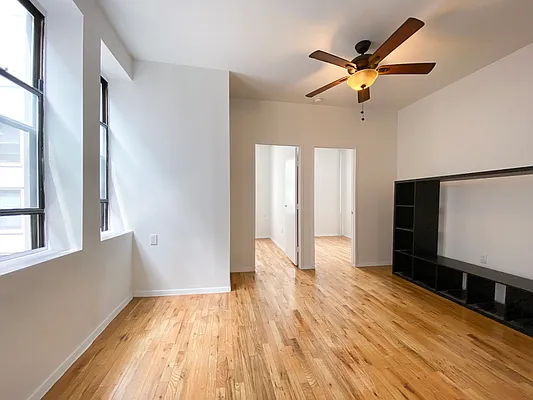 Rented by Kahen Properties | media 19