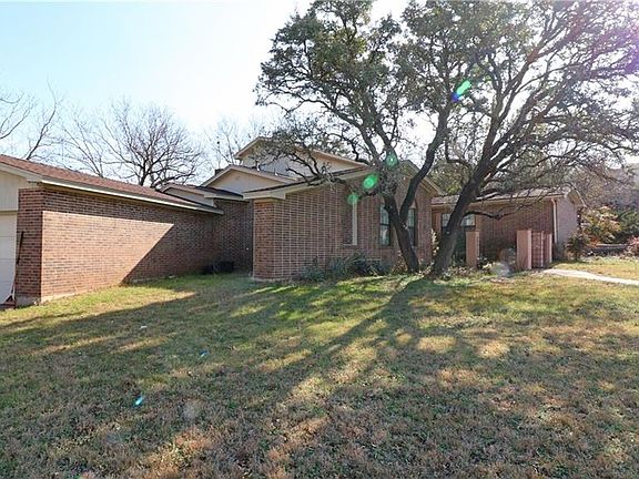 2nd image of 709 Dianne Dr