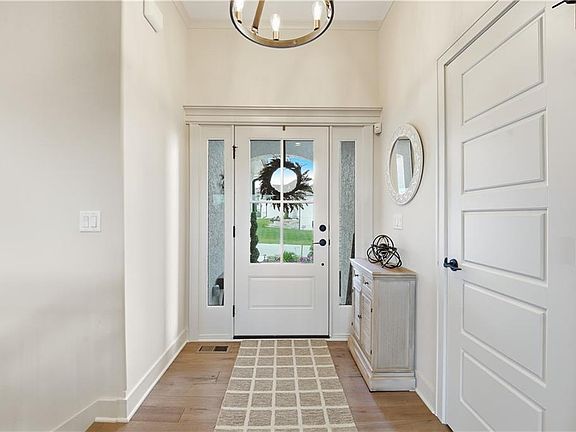 5th image of 4217 NE Overbrook Dr