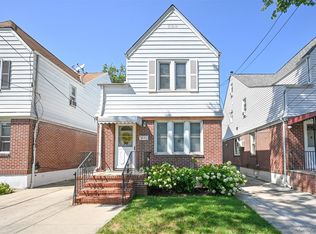 17137 Courtney Ave, Flushing, NY 11358