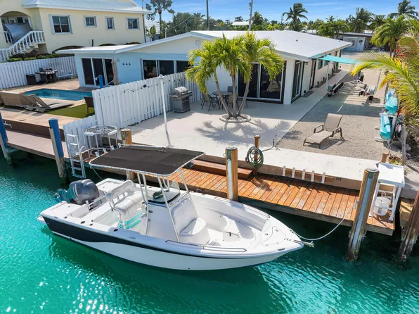 230 10th St, Key Colony Beach, FL 33051