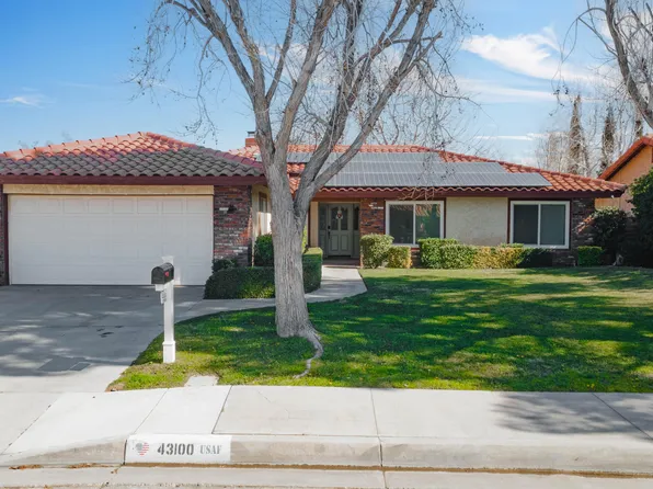 43100 Cherbourg Ln, Lancaster, CA 93536